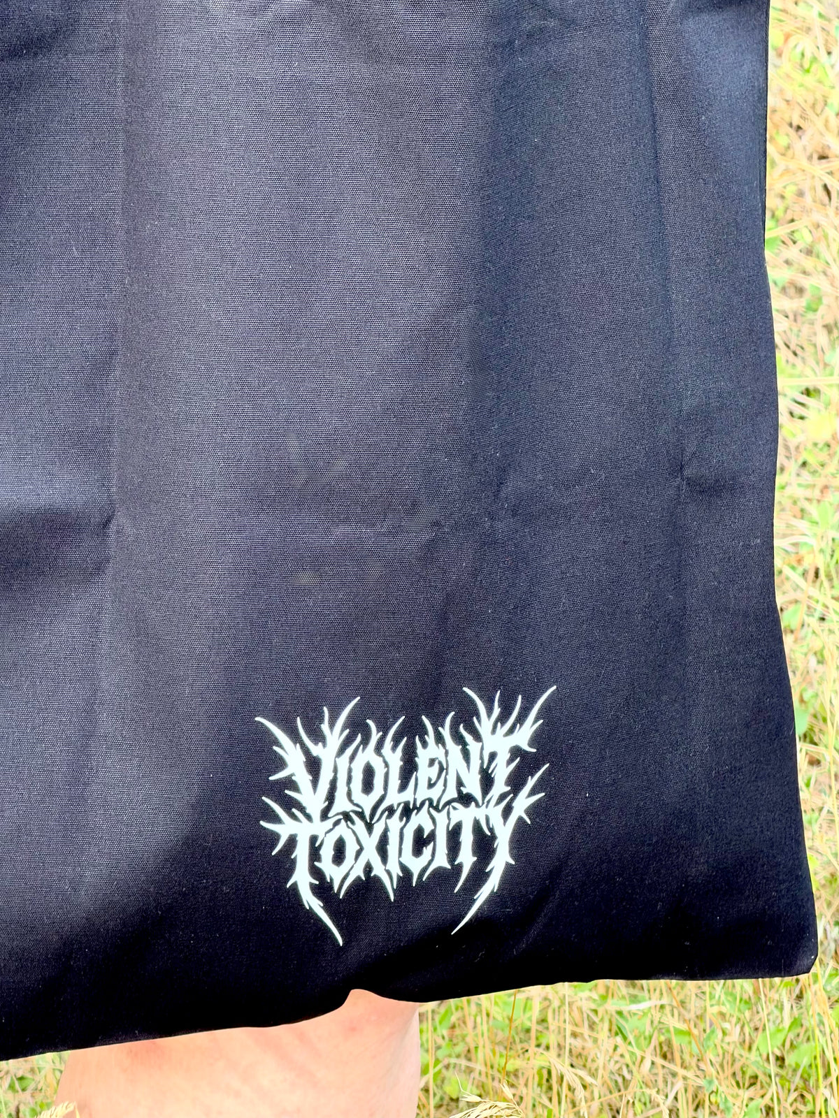 Chain Heart Black Tote Bag